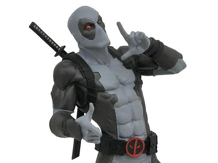 Фигурка коллекционная Diamond New SDCC PX Marvel Gallery Deadpool Марвел Дэдпул 26 см WST DР 10.90 - фото 2