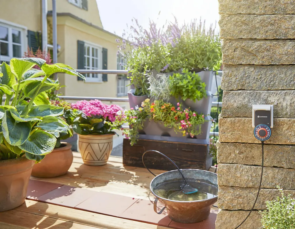 Комплект мікрокрапельного поливу Gardena Micro-Drip-System NatureUp насос та трансформатор з таймером (13158-20) - фото 2