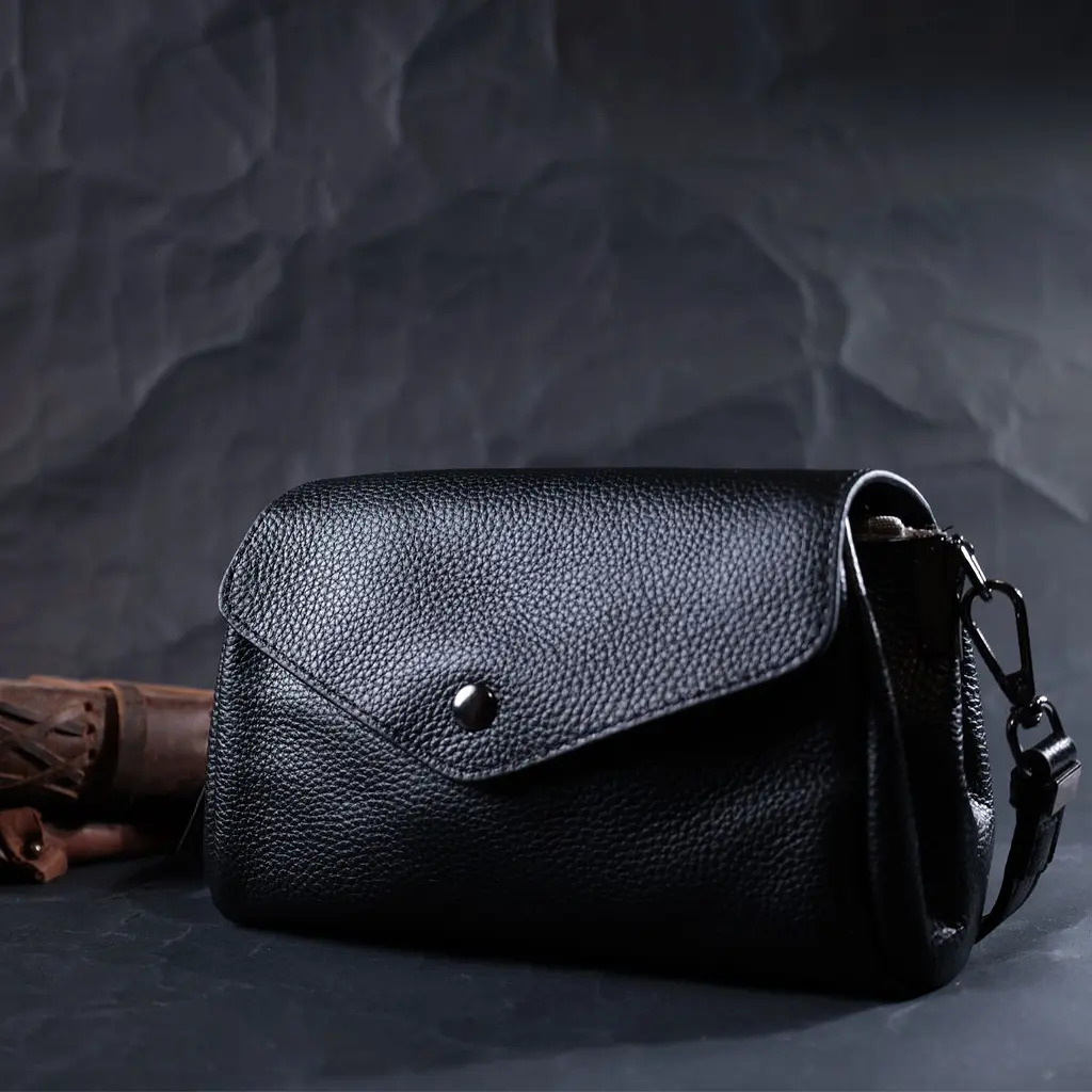 Жіноча шкіряна сумка з трикутним клапаном Vintage 22254 чорна - фото 7