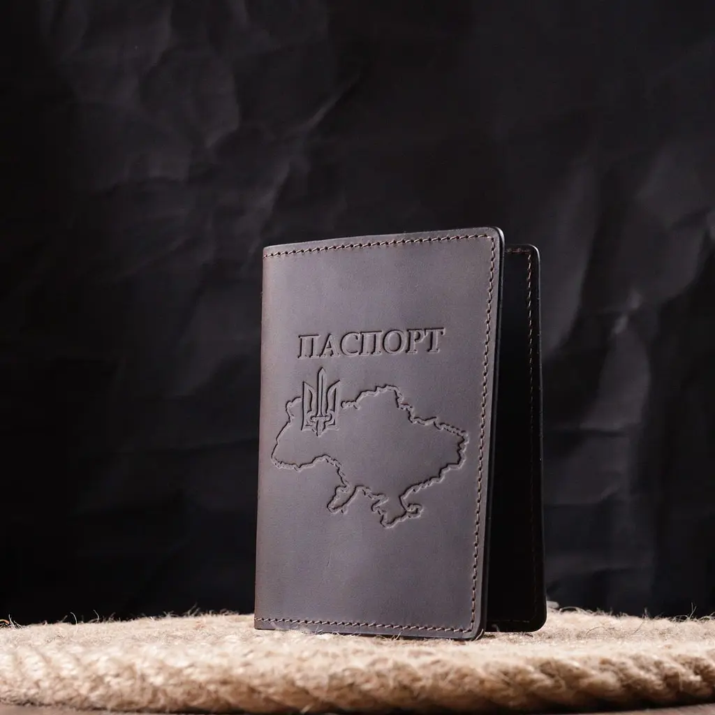 Надійна обкладинка на паспорт у вінтажній шкірі Карта Grande Pelle 16771 коричнева - фото 7