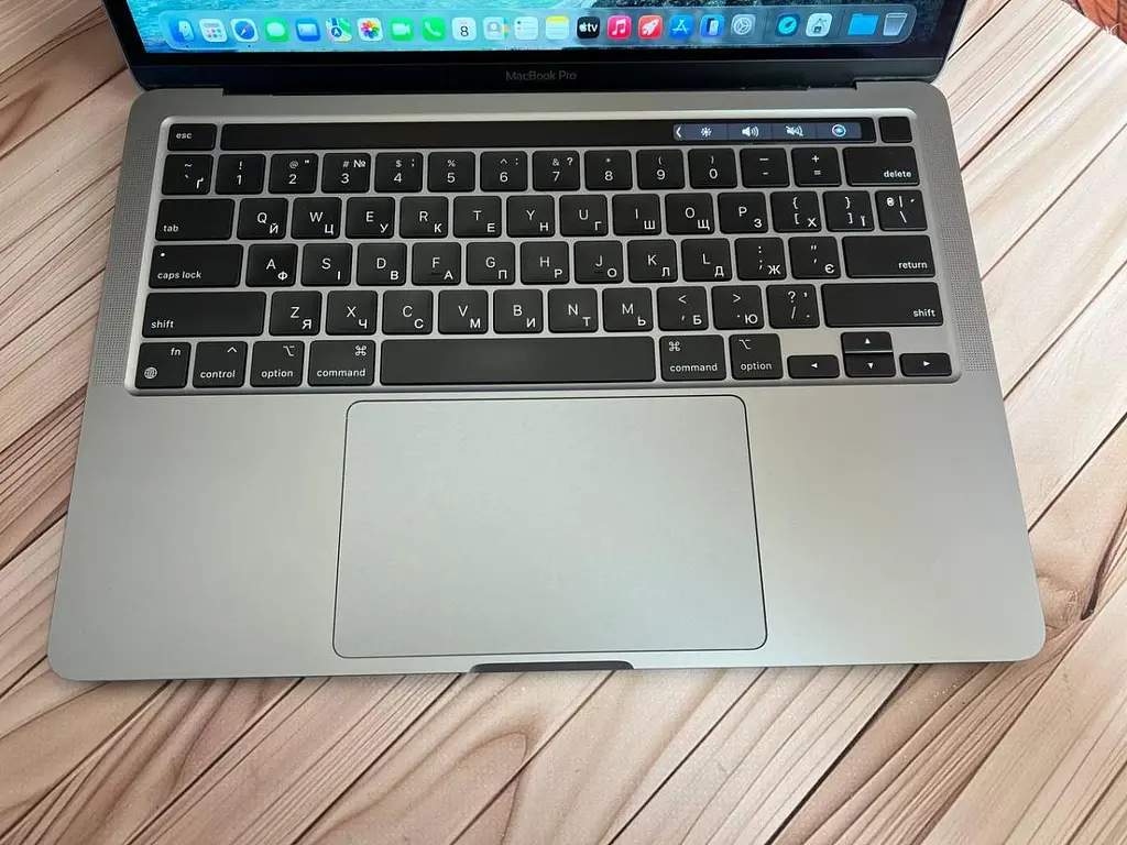 Ноутбук Apple MacBook Air 13" 2020 A2337 M1/16/256 (C02H8452Q05P) Б/в - фото 2