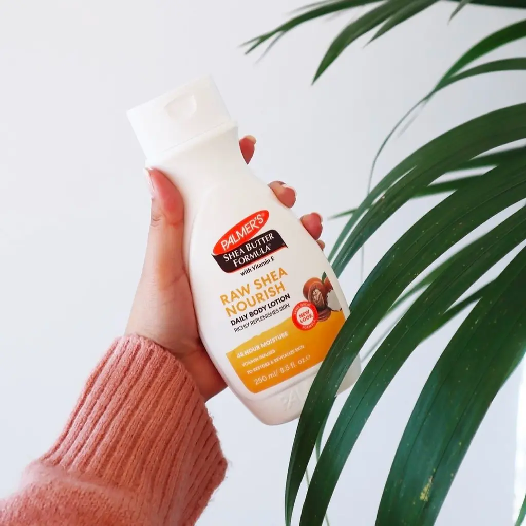 Лосьйон для тіла Palmer's Shea Butter Formula Raw Shea Nourish з олією ши та вітаміном Е 250 мл  - фото 12
