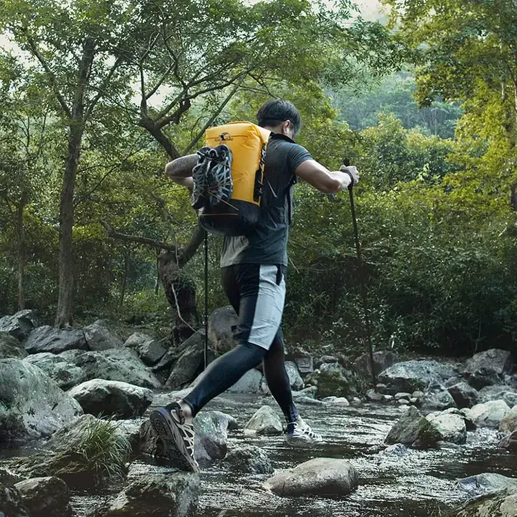 Рюкзак водонепроницаемый Naturehike NH21FSB04 40 л бежевый - фото 2