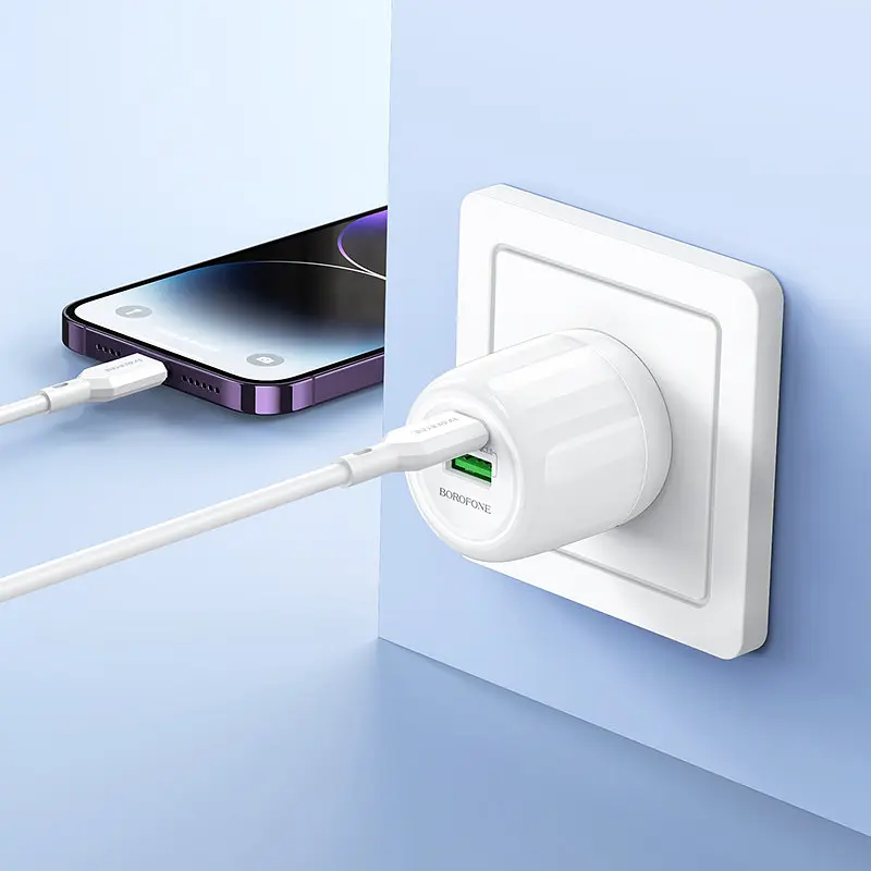 МЗП Borofone BA94A Lustrous PD30W+QC3.0 (1USB-A/1C) + кабель Type-C to Lightning White - фото 4