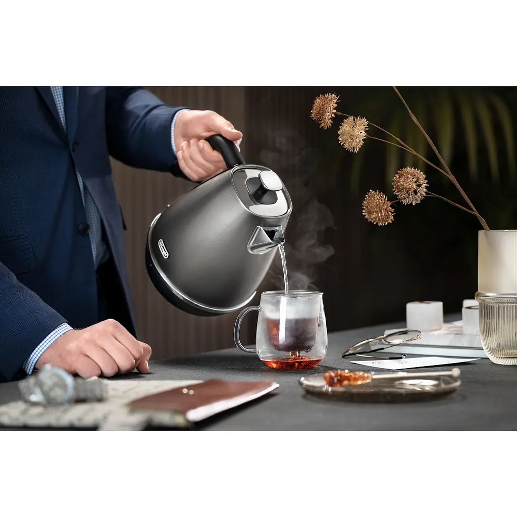 Електрочайник DeLonghi KBIN 2001 TB Distinta titanium 1.7 л (00000025741) - фото 6