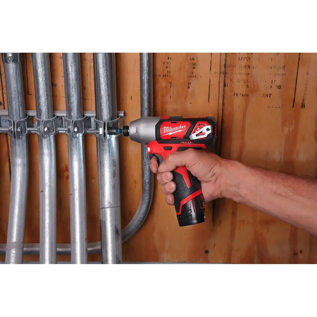 Шуруповерт Milwaukee M12 BID-0 [4933441955] [128946] - фото 5