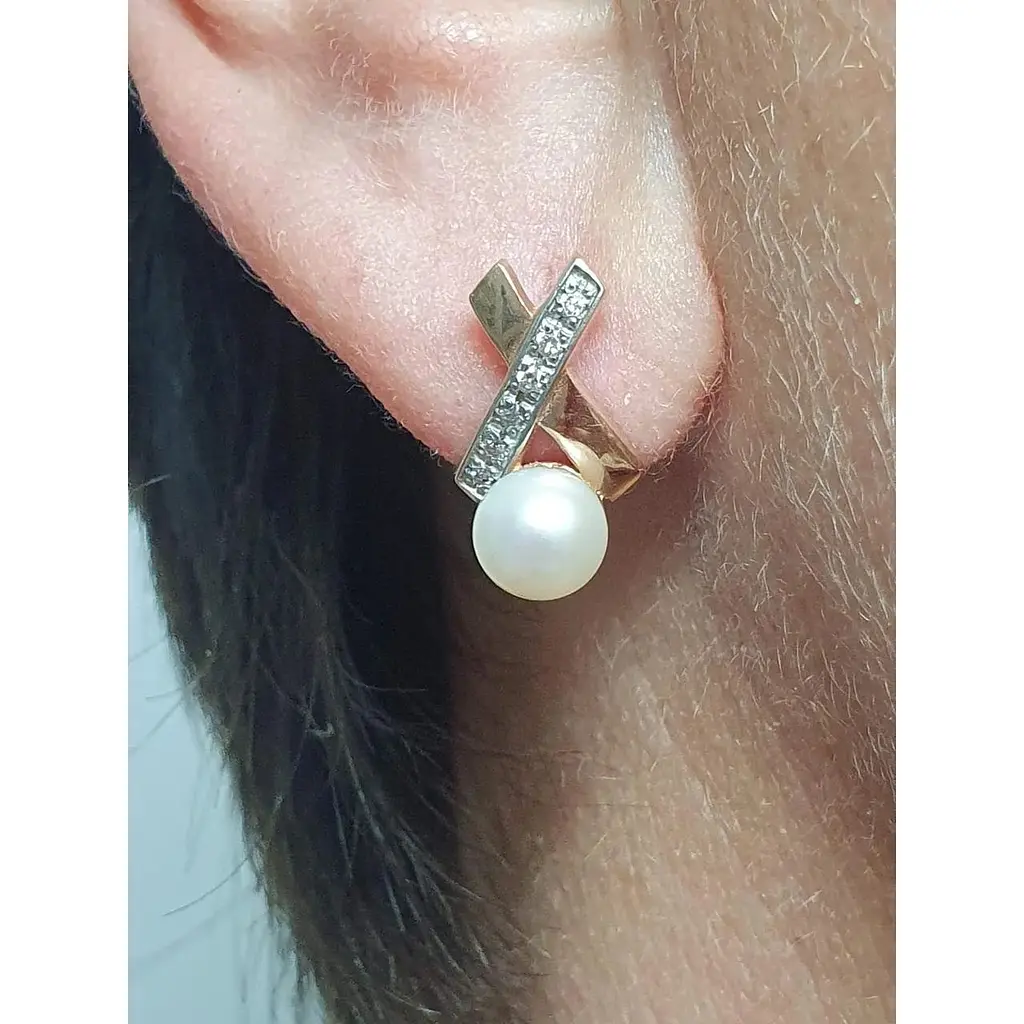 Золоті сережки-пуссети ЮЗ "Багет" з діамантами і перлами. 2353 - фото 2