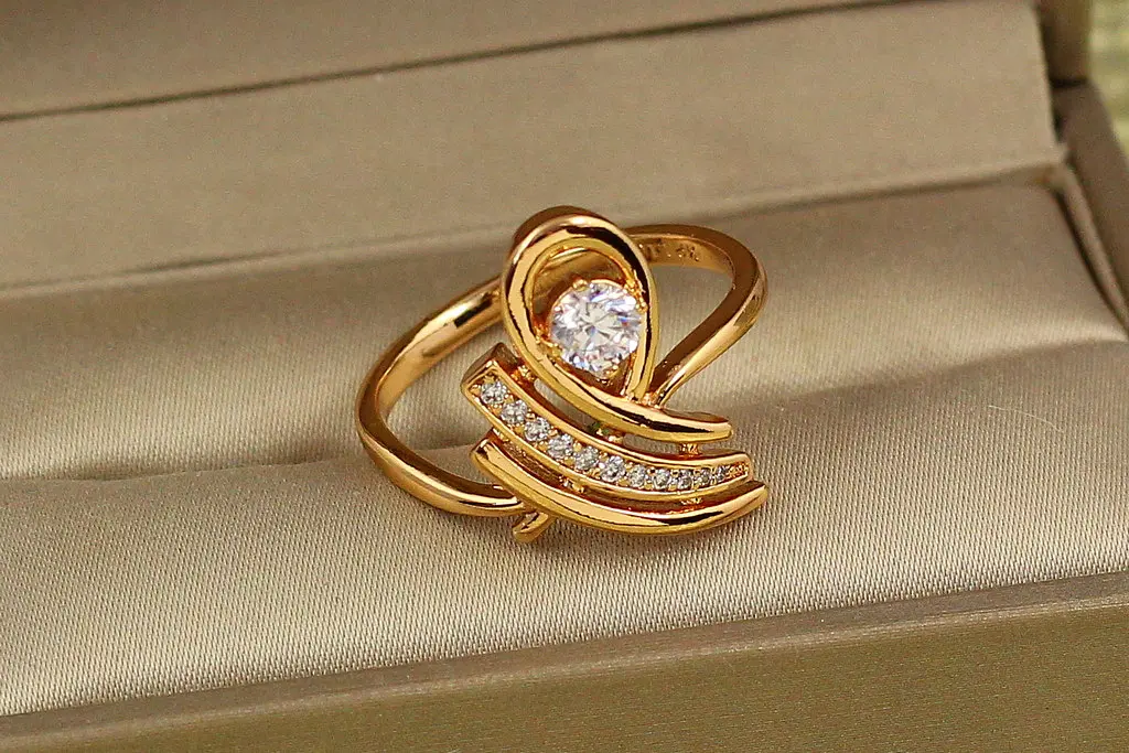 Кільце Xuping Jewelry модернізм р 20 золотисте - фото 2