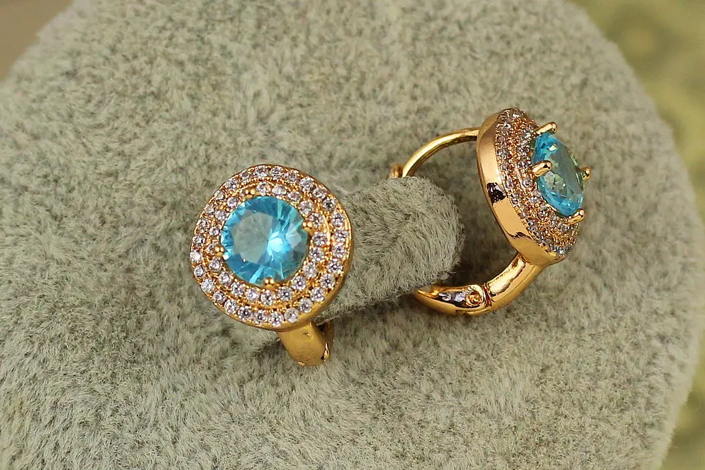 Сережки Xuping Jewelry велика мрія із блакитним каменем 1,3 см золотисті - фото 2