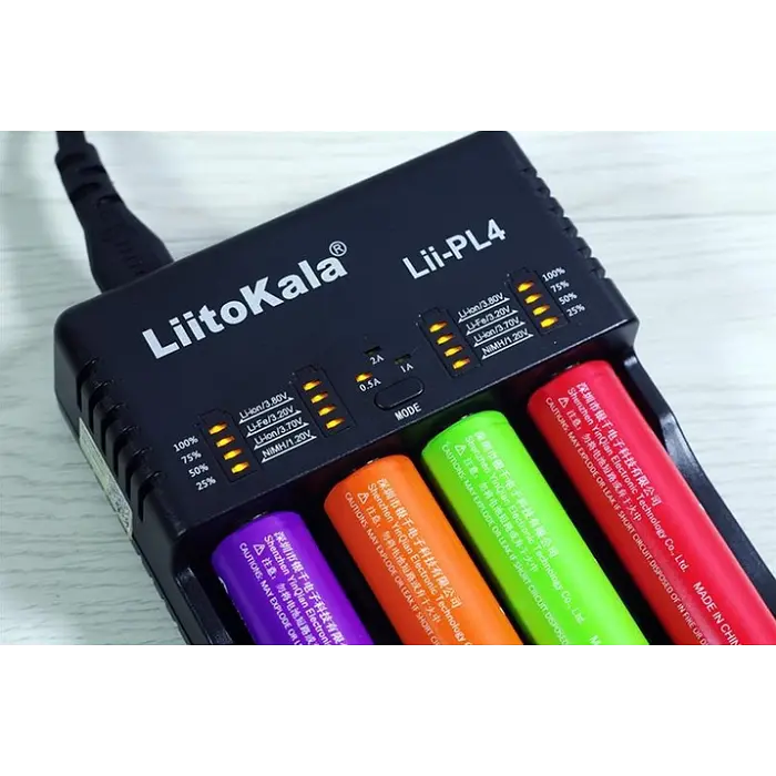 Зарядное устройство LiitoKala Lii-PL4 для 4 аккумуляторов AA, AAA, 18650, 21700, 26650, с автоопределением - фото 2