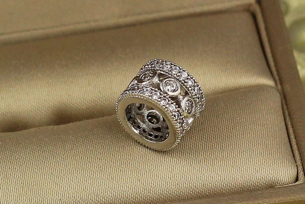 Кулон шарм Xuping Jewelry з великим камінням у центрі 8 мм сріблястий - фото 3