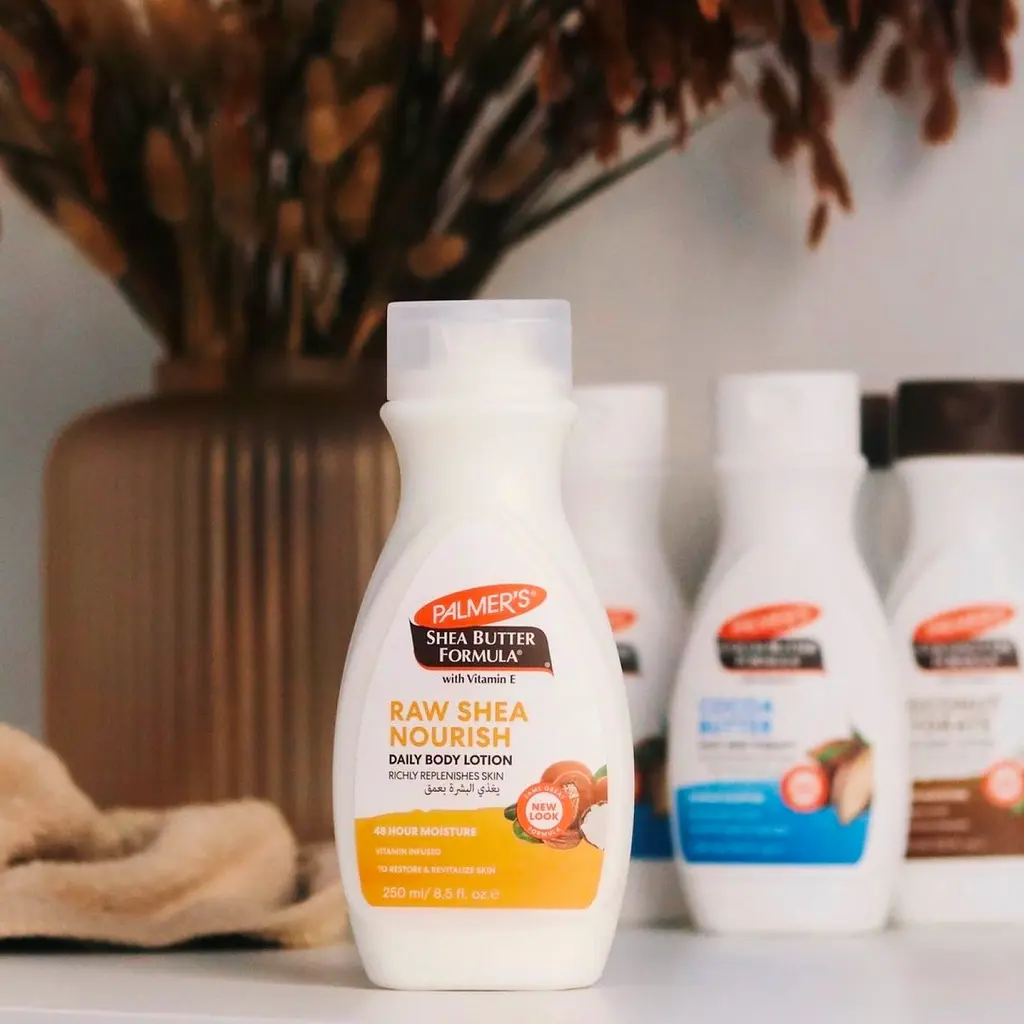 Лосьйон для тіла Palmer's Shea Butter Formula Raw Shea Nourish з олією ши та вітаміном Е 250 мл  - фото 11