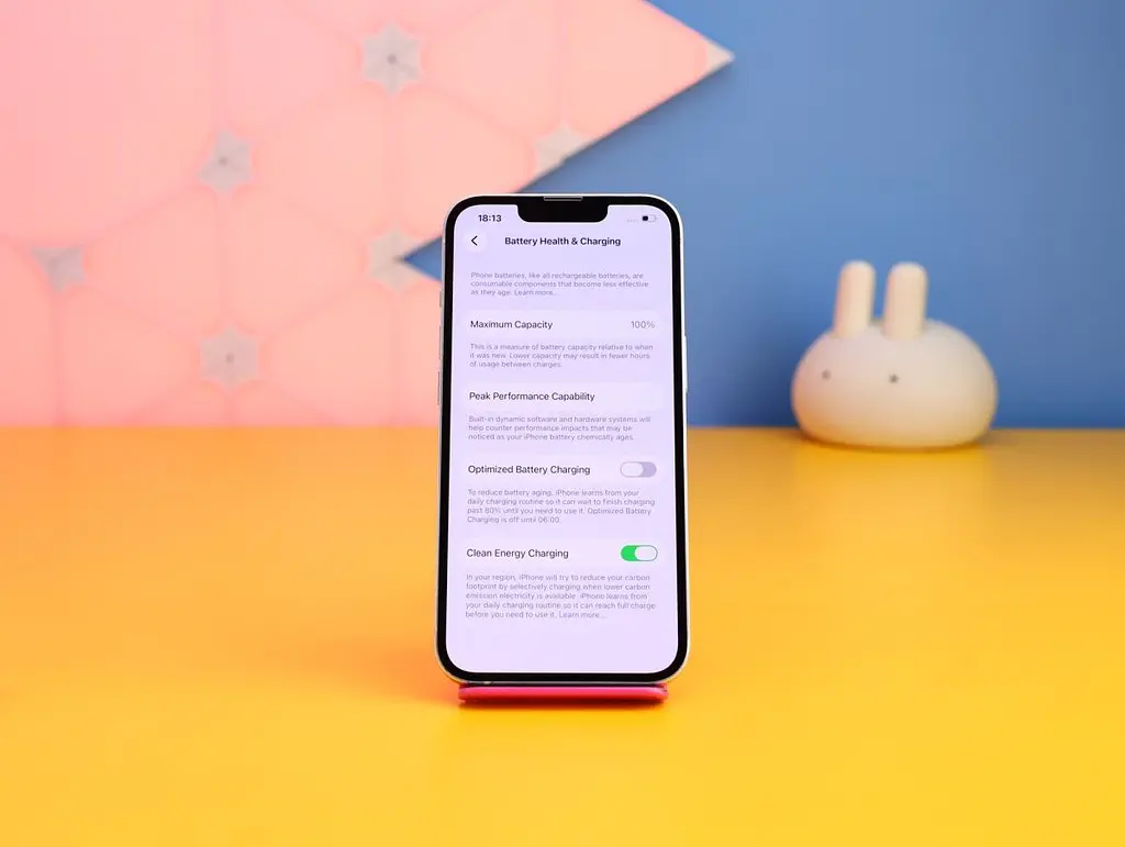 Смартфон Apple iPhone 13 128 ГБ зоряне сяйво (MLPG3) б/в [97834] - фото 3