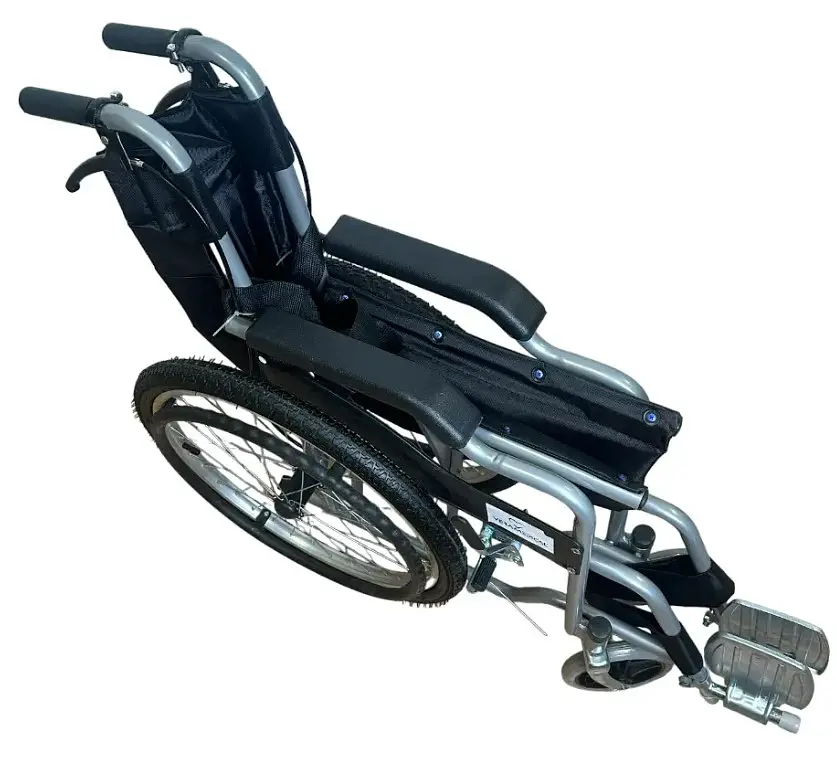 Инвалидная коляска детская Medical с ручными тормозами весом до 100 кг (VRM-011) - фото 4