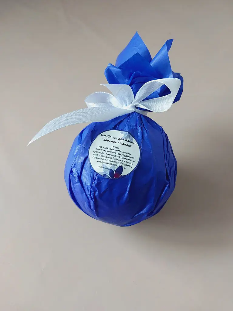 Бомбочка-гейзер для ванни Svich Shop Iren Osadcha Аромат лаванди та шавлії 180 г - фото 2