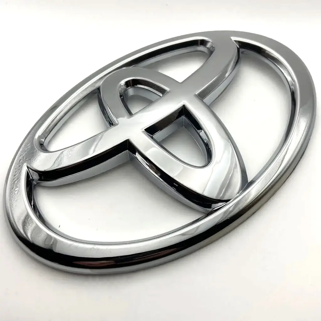 Емблема решітки задня для Toyota Хром 120х80 мм Пластик на скотчі (Завод) - фото 3