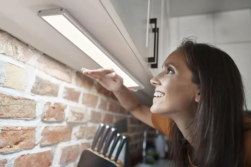 LEDVANCE Світильник LINEAR LED FLAT акумуляторний USB SEN 40см 3.2W 200Lm CCT - фото 2