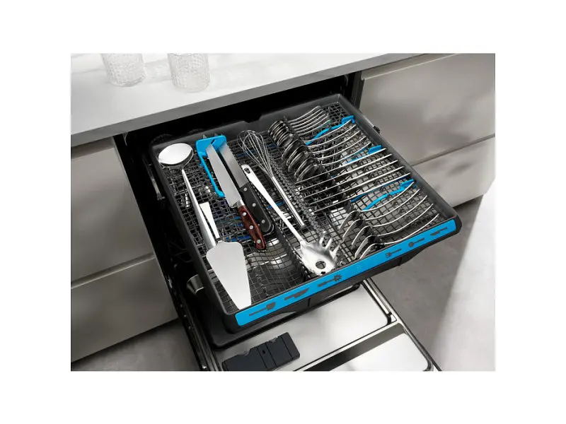 Вбудована посудомийна машина Electrolux EEM48221L - фото 3