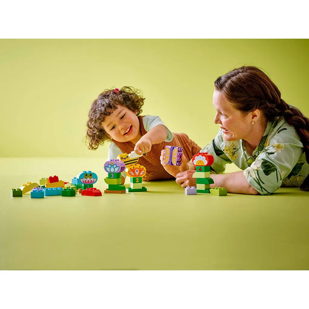 Конструктор LEGO DUPLO Town Творчий сад і квіти 45 деталей (10444) - фото 5