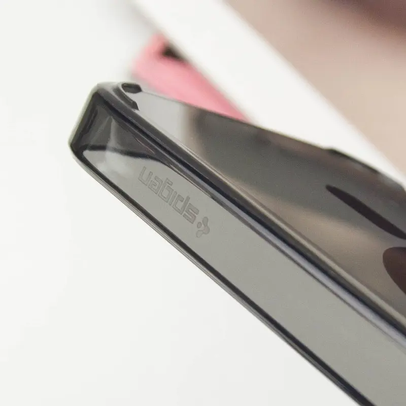 Чехол SGP Black Matte (MagFit) для Apple iPhone 13 Pro (6.1) - фото 4