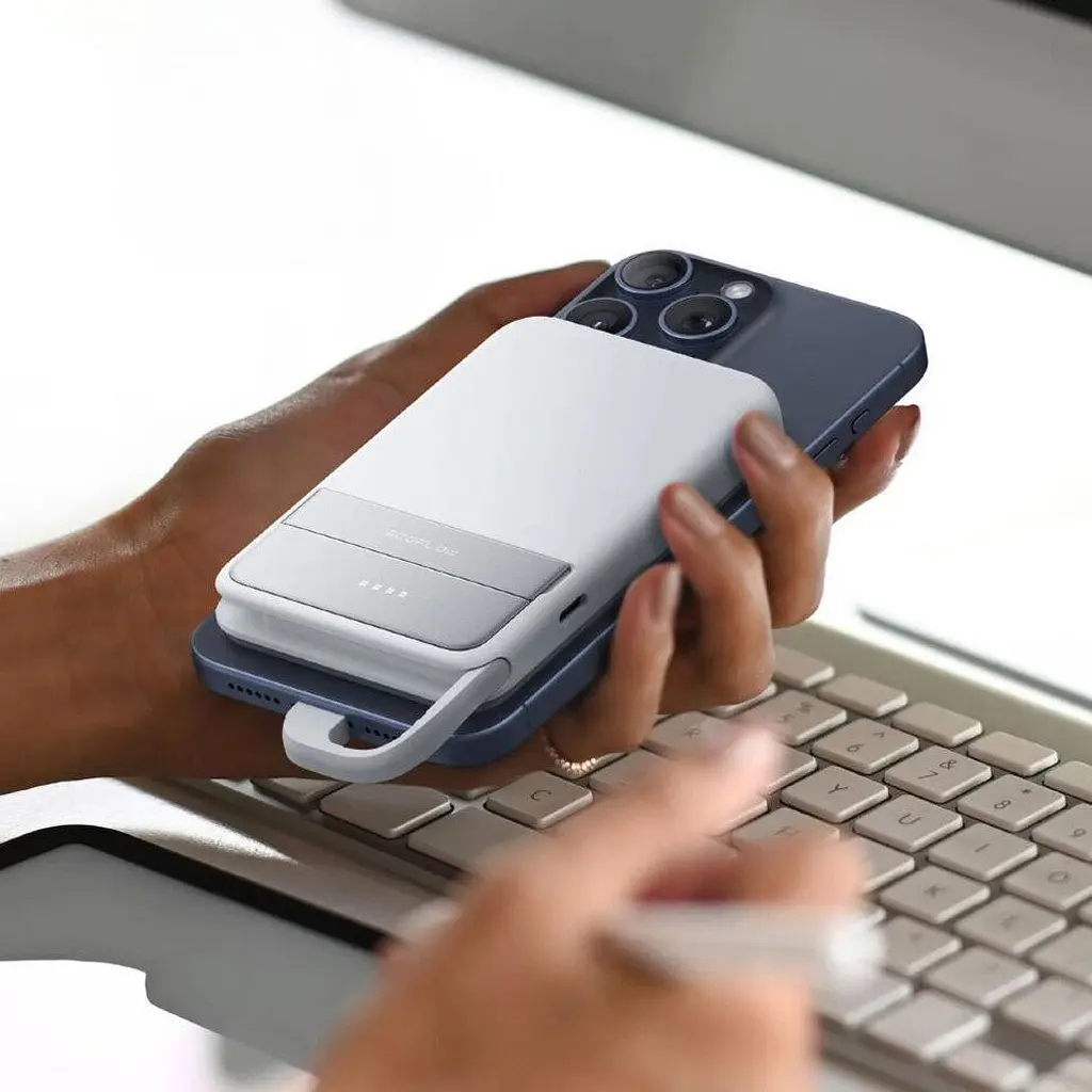 Зовнішній акумулятор EcoFlow Rapid Magnetic 5000mAh 30W Light Blue [EF-Rapid5000-L-EU] [128471] - фото 4