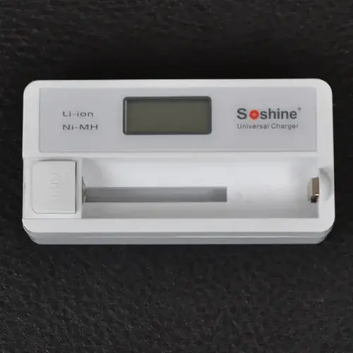 Зарядний пристрій для акумуляторів Soshine SC-S7 з LCD дисплеєм - фото 3