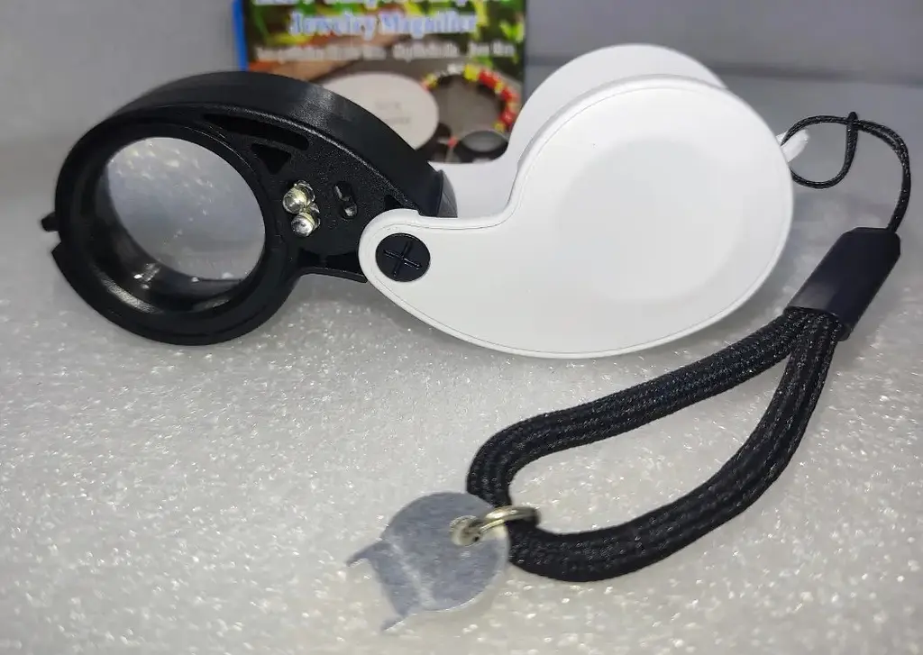 Лупа ювелірна NO 92530 30-кратна складна з підсвіткою діаметр 25 мм - фото 5