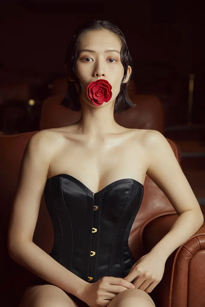 Кляп у формі троянди Zalo Upko Rose Ball Gag Red Straps (червоний) - фото 5