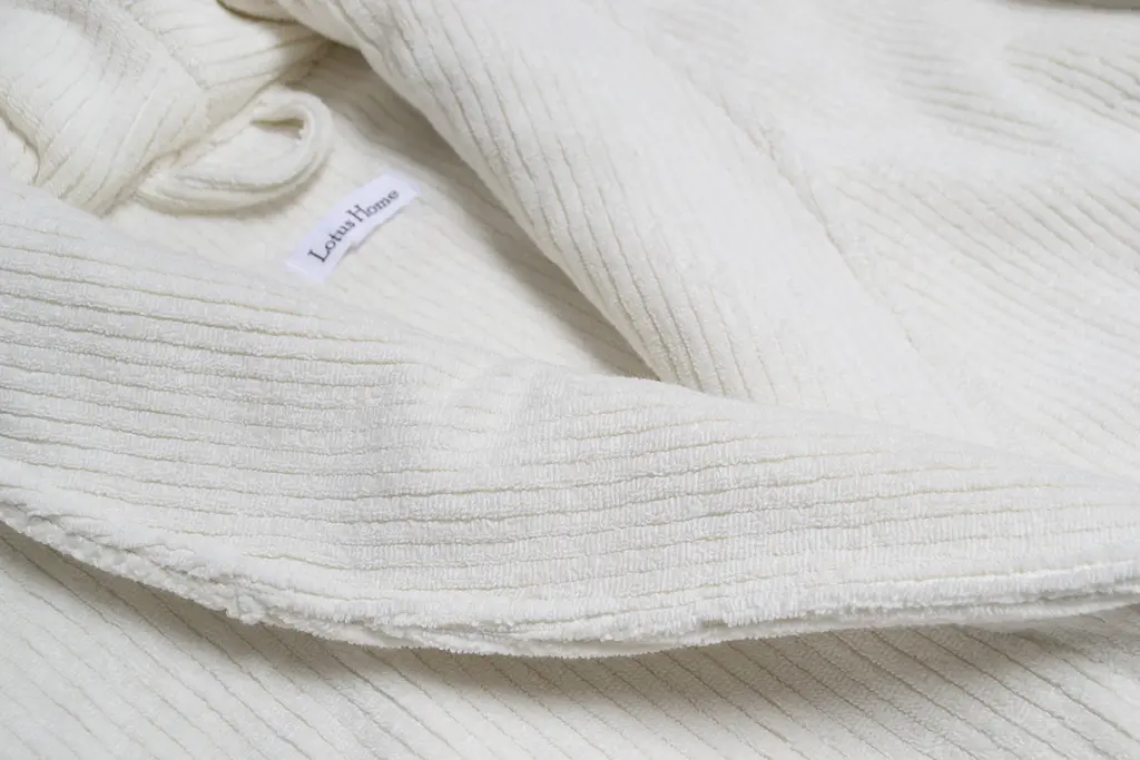 Халат unisex Lotus Home - Bold New Microcotton off white махровый 2XL - фото 5