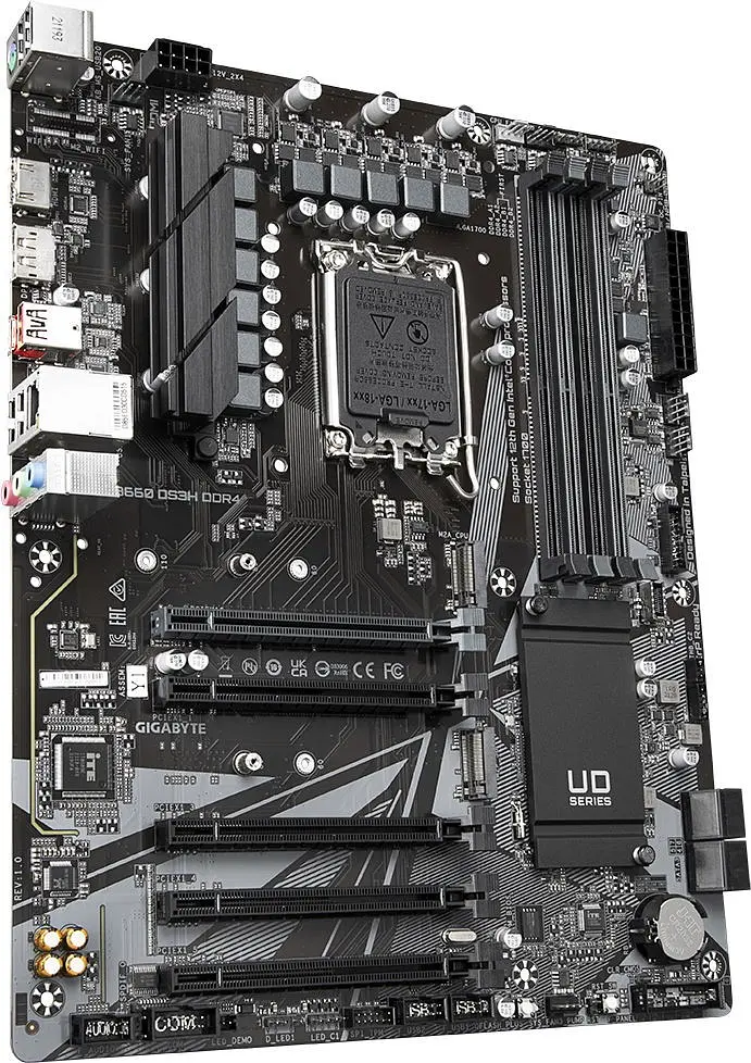 Материнська плата Gigabyte B660 DS3H DDR4 LGA 1700 (B660 DS3H DDR4) Б/В - фото 3