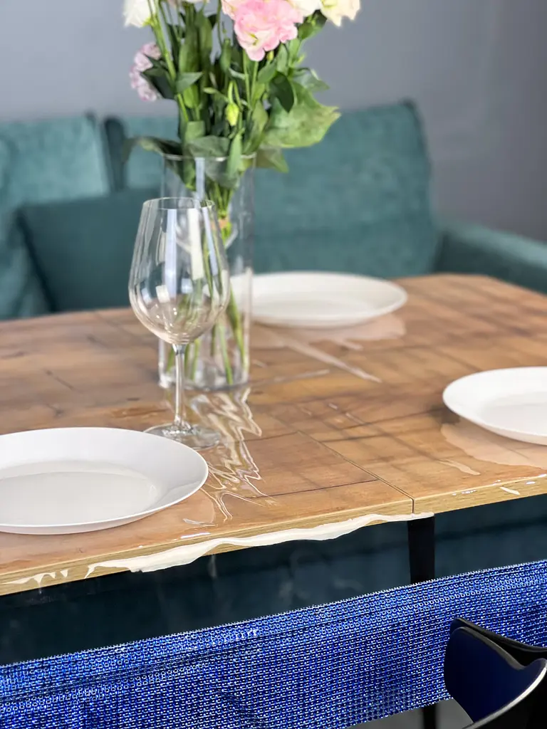 Скатерть силиконовая с синей стразовой лентой 260х150 см - фото 3