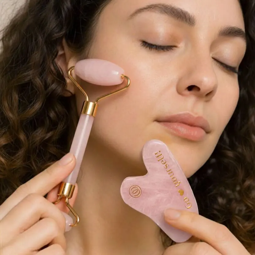 Набір масажерів гуаша Womanizer Gua Sha Set, ролер та скребок - фото 3