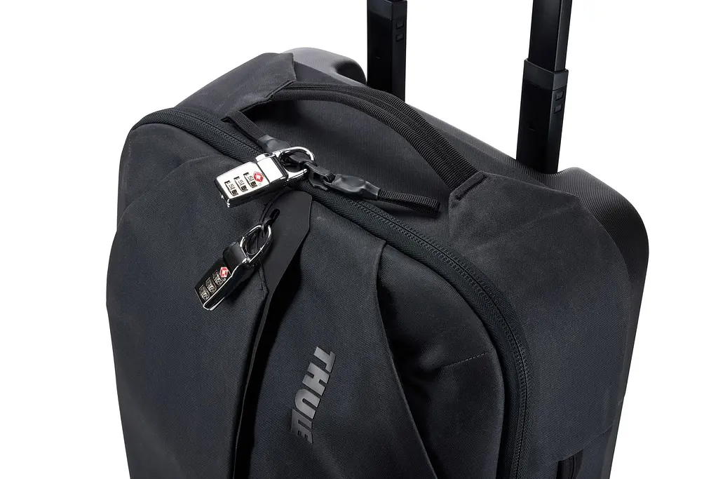 Чемодан на колесах Thule Aion Carry-On Spinner Black 3204719 - фото 9