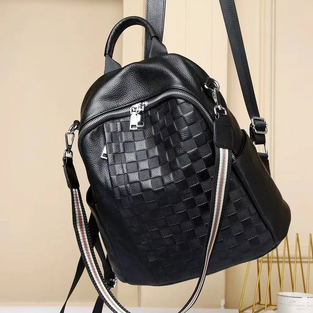 Шкіряний жіночий рюкзак з тисненням 42147 Tiding Bag чорний - фото 2