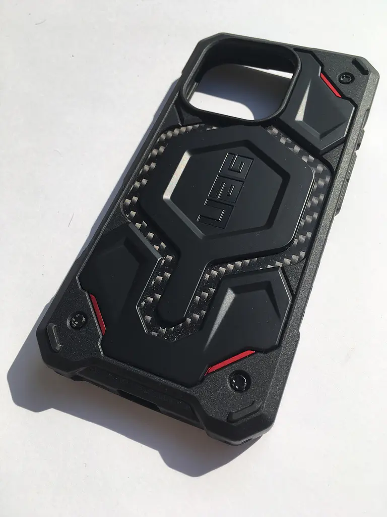 Чохол протиударний UAG Monarch Pro MagSafe (Original) для iPhone 16 Pro (6.3") Carbon Fiber Red 1144911F4242 - фото 9