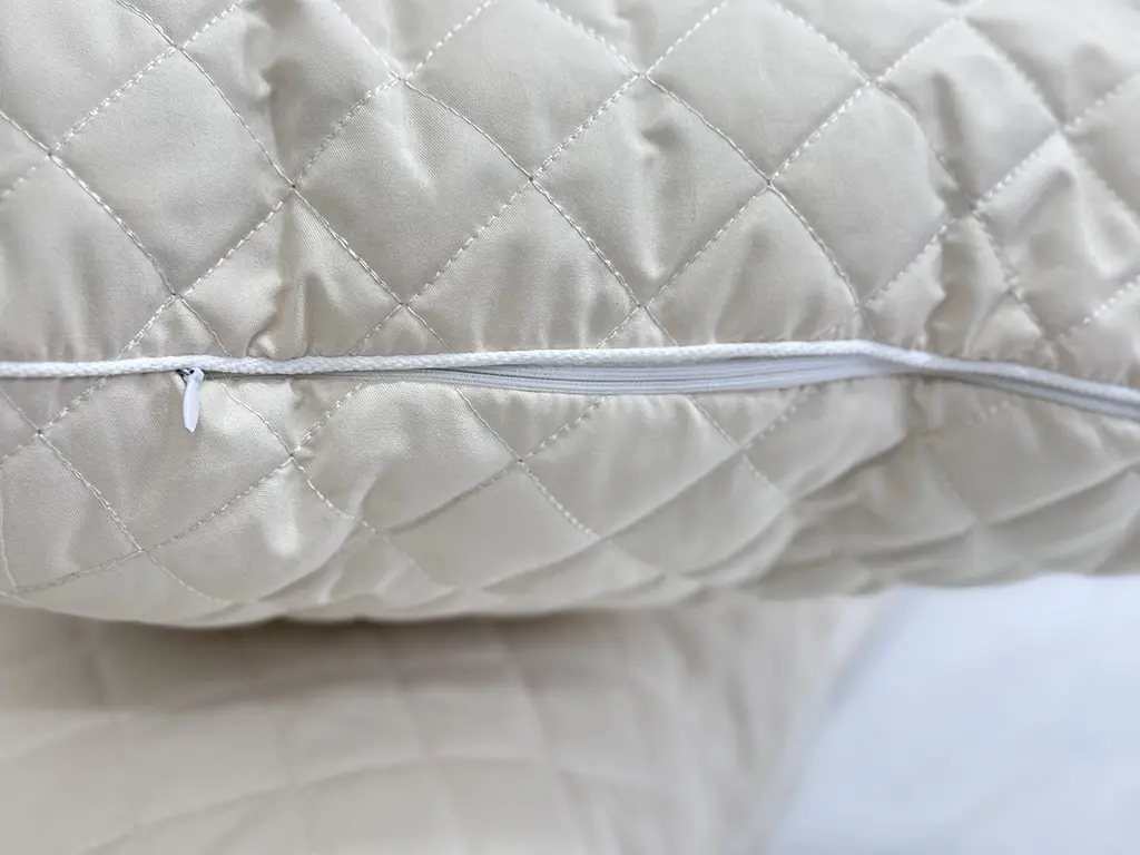 Подушка Ecotton 40х60 см антиалергенна на змійці бежева з наповнювачем холофайбер (19906) - фото 2