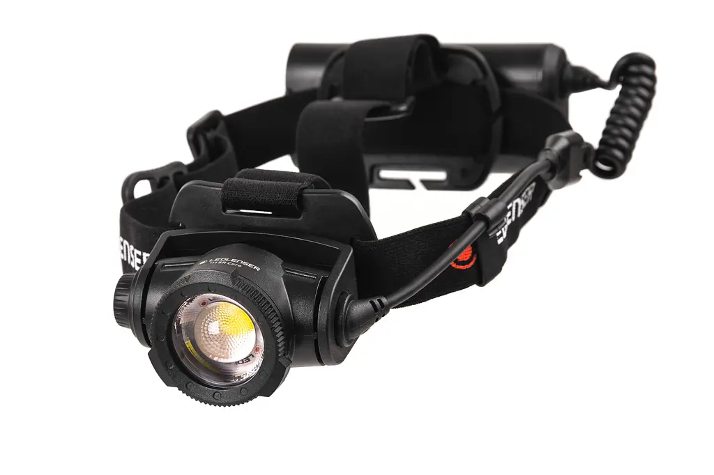 Налобный фонарь Ledlenser H15R Core заряжается 2500/1000/20 - фото 2