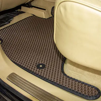 Килимки в салон EVA для Volkswagen Touareg I 2002-2010 з підп'ятником Чорні-Коричневий кант 5 шт - фото 2