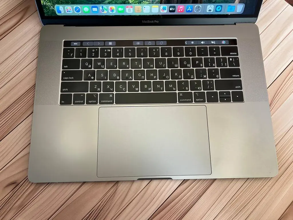 Ноутбук Apple MacBook Pro 15" A1990 i9-9880H/16/500 (C02YP71ZLVCG) Б/в - фото 2