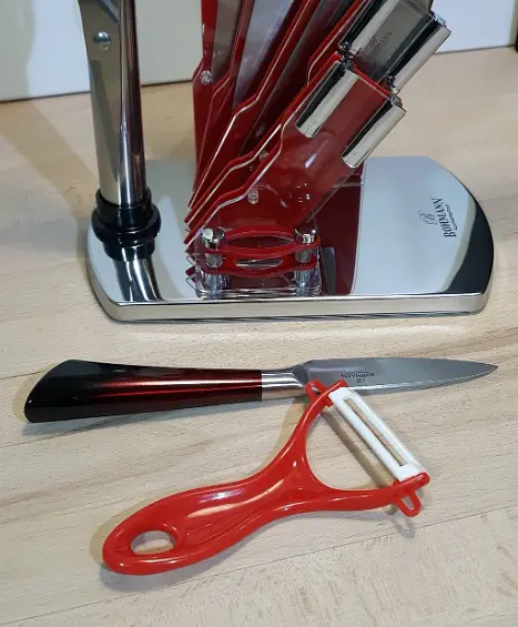 Набор ножей для кухни с подставкой Bohmann BH 8004-09 кухонные ножи и подставки красный - фото 3