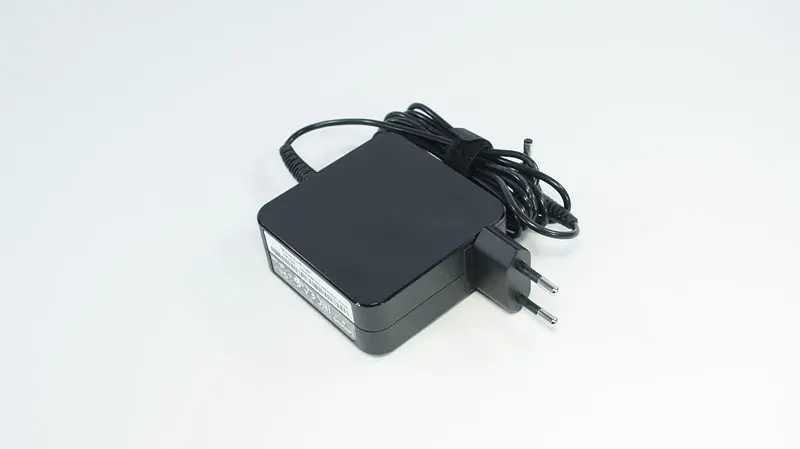 Блок живлення для ноутбука Lenovo 20V, 3.25A, 65W, 4.0x1.7mm, Квадратний, Black (ADLX65CDGE2A) (з вилкою!) - фото 2
