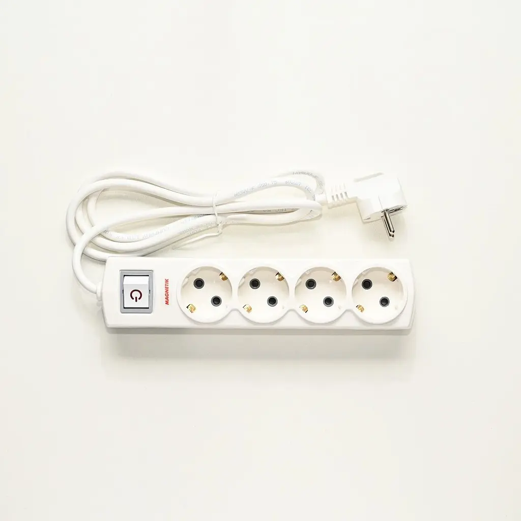Сетевой фильтр с заземлением и включателем 4 гнезда Magnetik 5 м MAG 4011-52 - фото 2