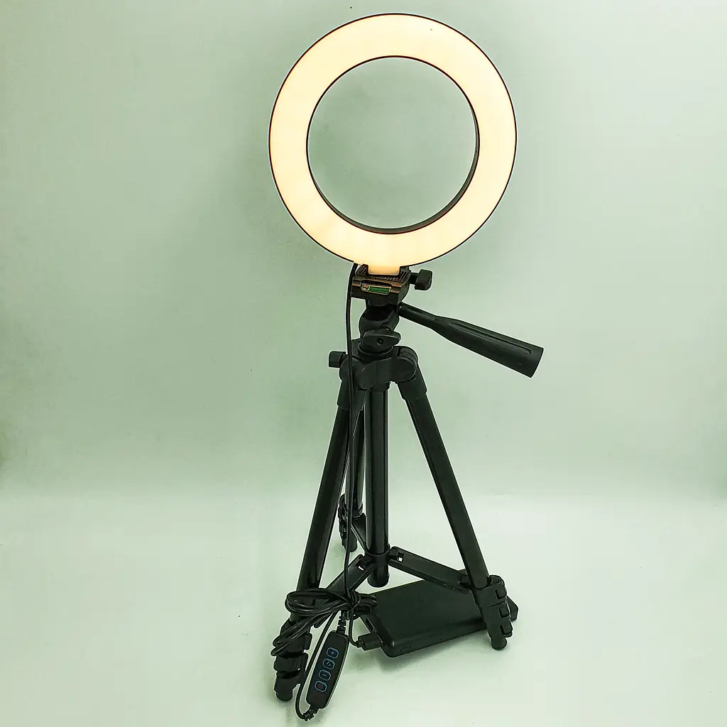 Кільцева LED лампа 16см 10W та штатив 102см кільцеве світло підсвічування фотографа візажиста Ring Light - фото 4