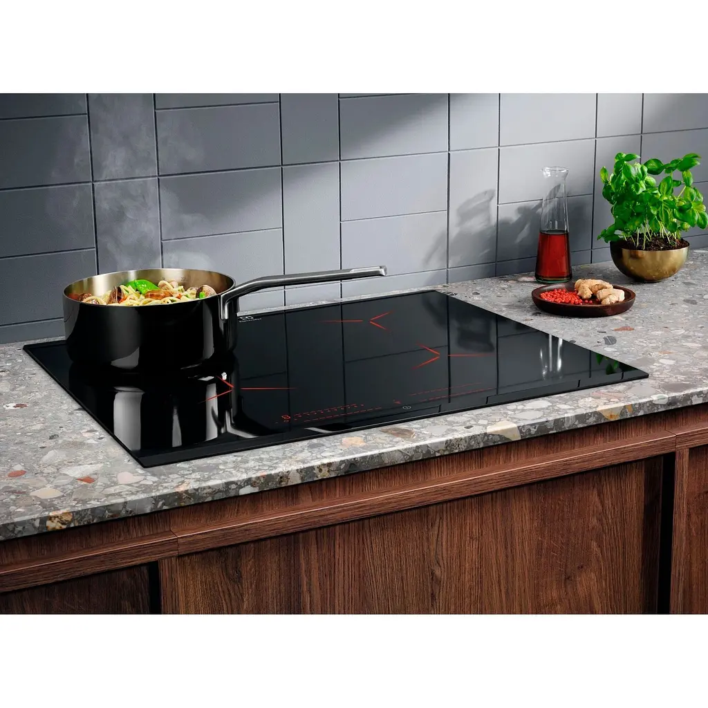 Індукційна варильна поверхня Electrolux EIP6446 [140628] - фото 3