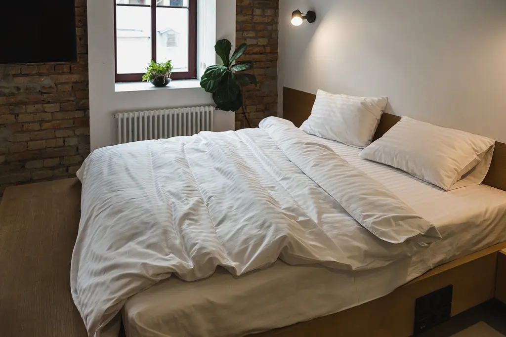 Комплект постільної білизни Ecotton двоспальний 180х215 см готельний із Страйп-сатину білий полоска 2х2 см (25100) - фото 4