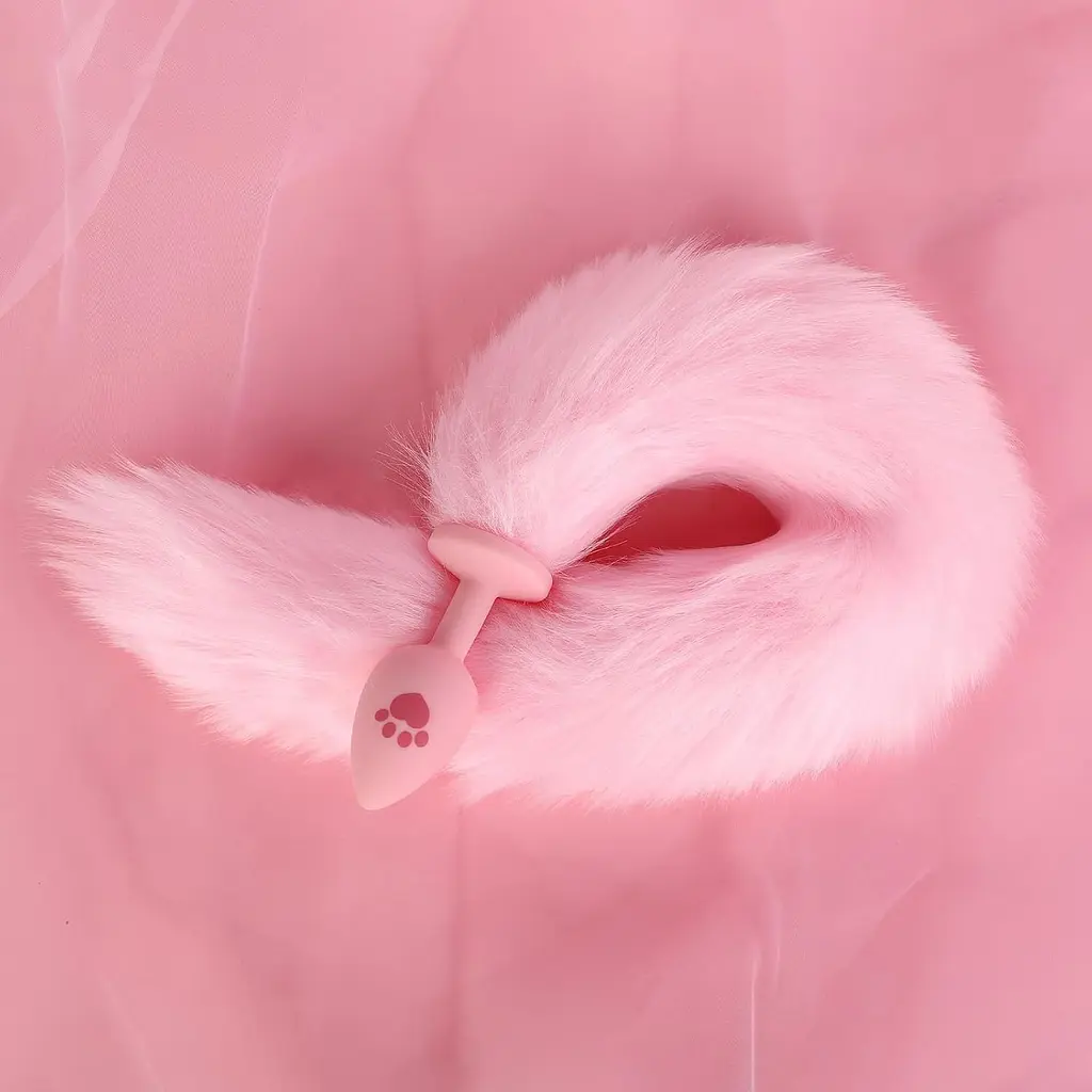 Силіконова анальна пробка з пухнастим хвостом лисиці та принтом лапки 2,8 см Рожева - фото 2