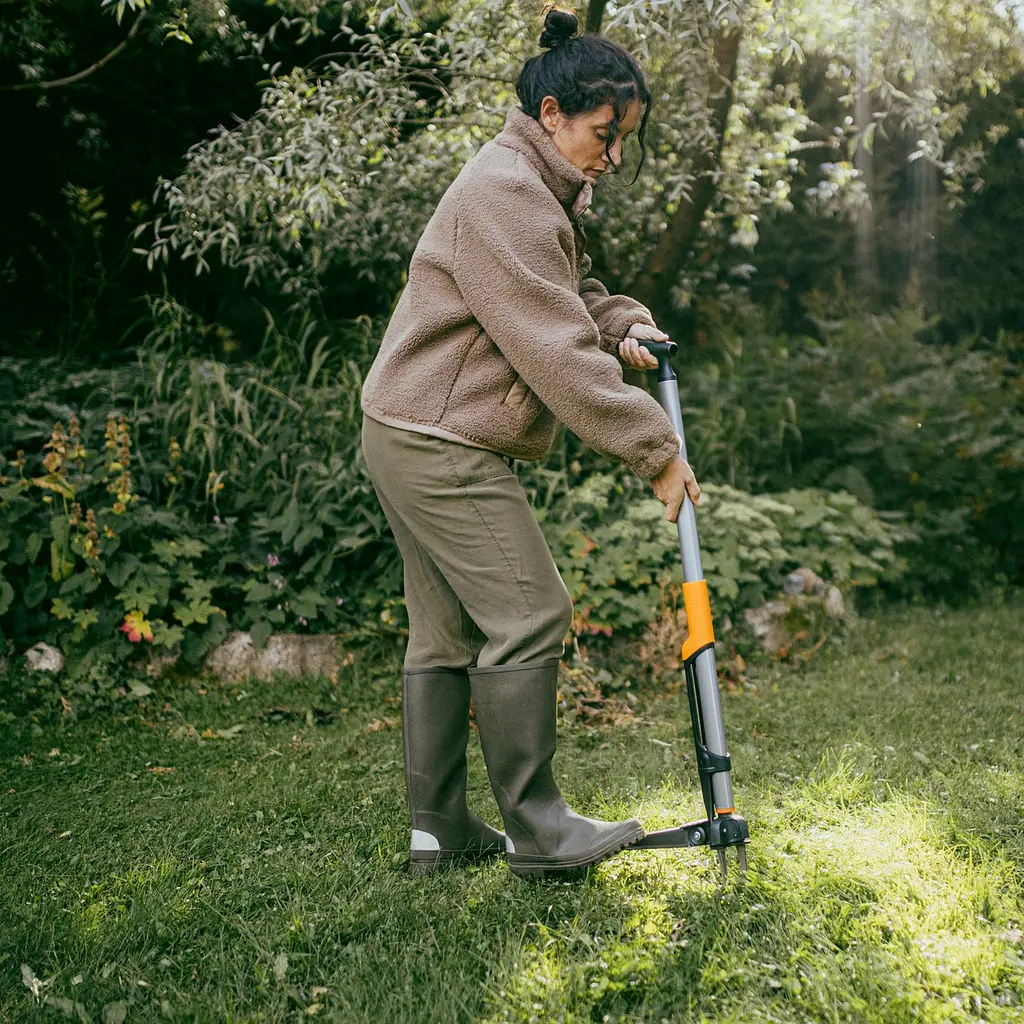 Інструмент для видалення бур'янів Fiskars Ergonomic™ 99 см (1080409) - фото 4