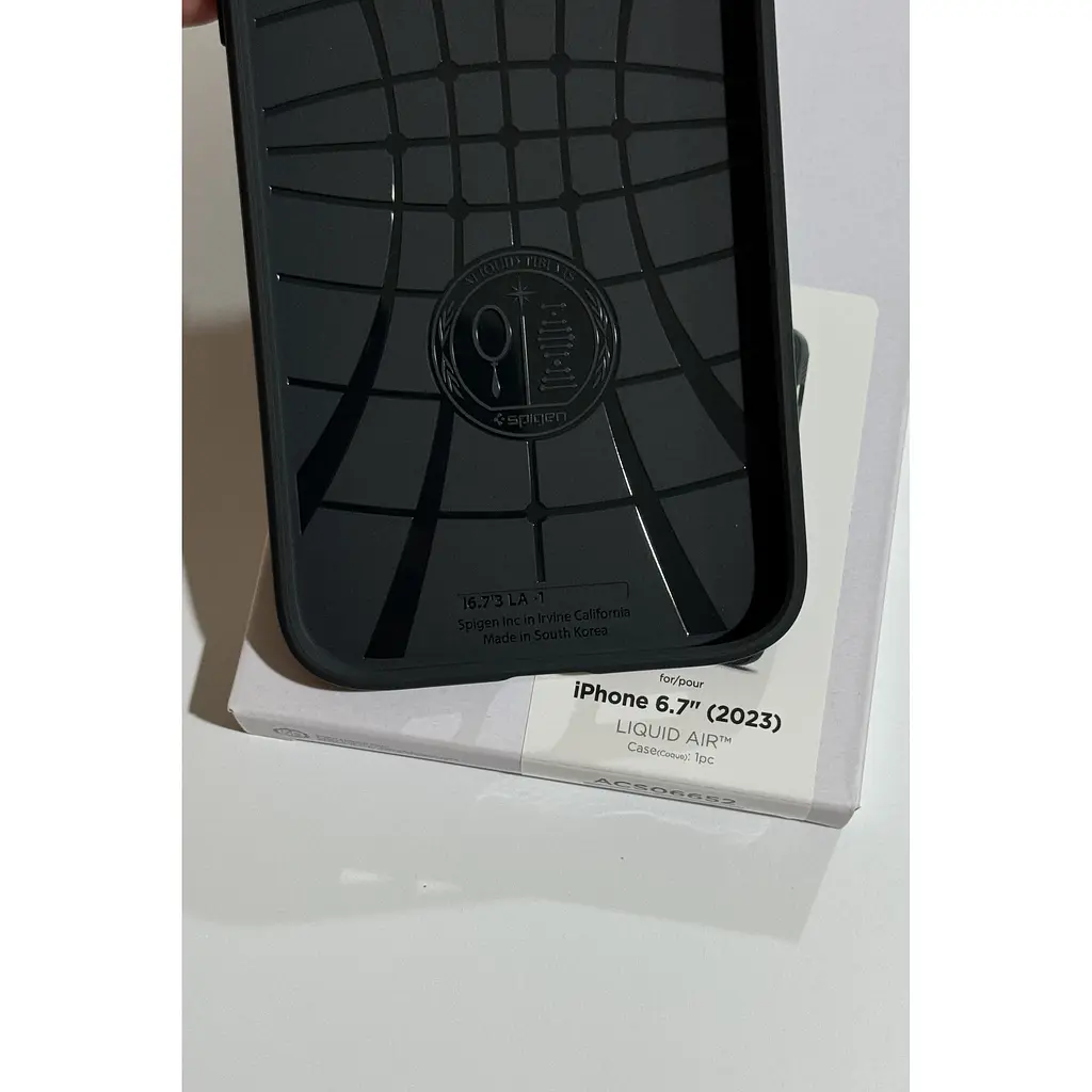 Оригинальный противоударный чехол Spigen Liquid Air Armor для iPhone 15 Plus/14 Plus Abyss Green ACS06652 - фото 8