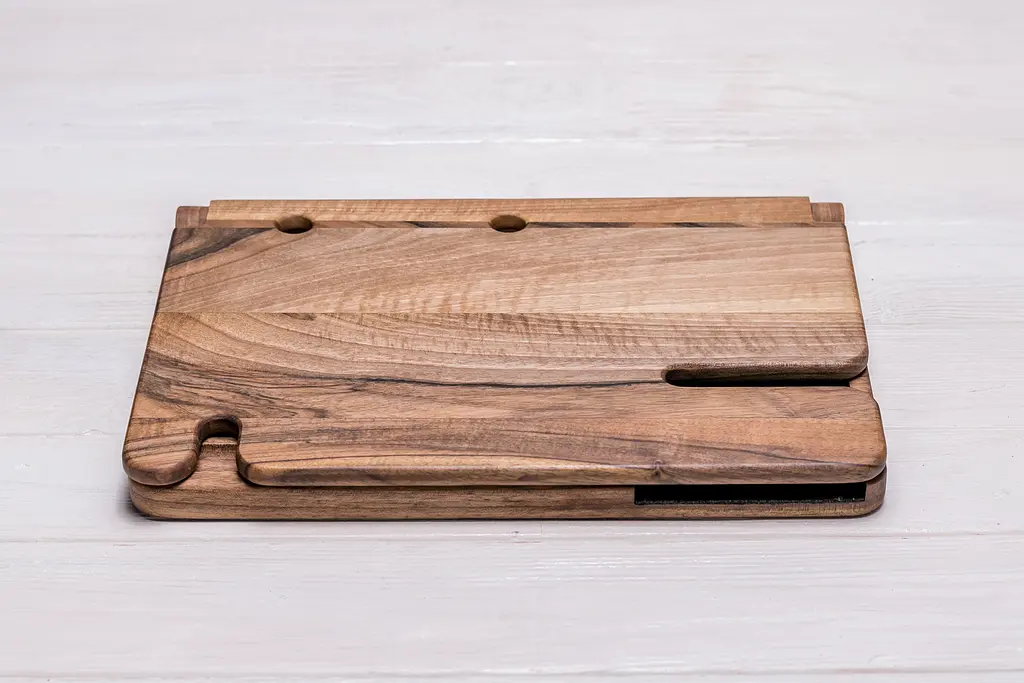 Дерев'яний органайзер на стіл з бездротовою зарядкою ecoWalnut 300x231x210 мм - фото 2