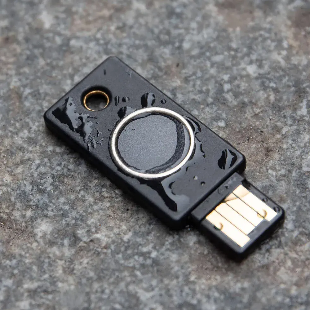 Апаратний ключ Yubico YubiKey Bio FIDO Edition USB Type-A (694481) - фото 6